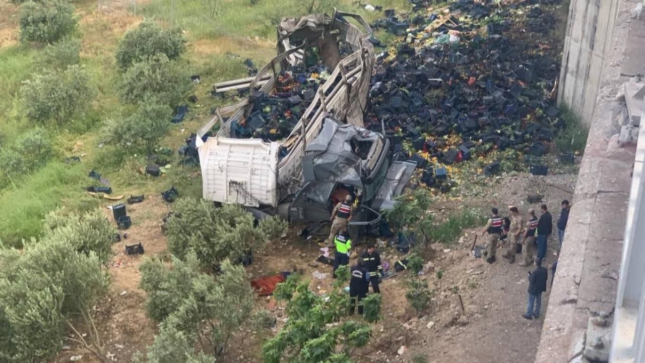 Viyadükten Uçan Tır Can Aldı 3 Ölü, 3 Yaralı!