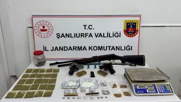Şanlıurfa’da Silah ve Uyuşturucu Ele Geçirildi