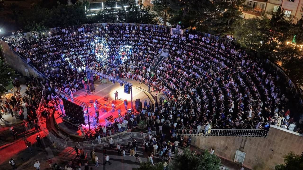 Viranşehir Belediyesi’nden YKS Öncesi Öğrencilere Moral Gecesi