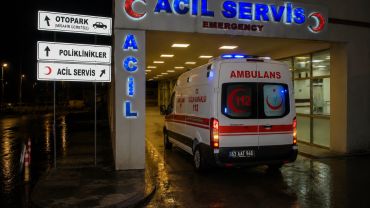 Urfa'da 2 Yaşındaki Çocuk 3'üncü Kattan Düştü! Durumu Ağır